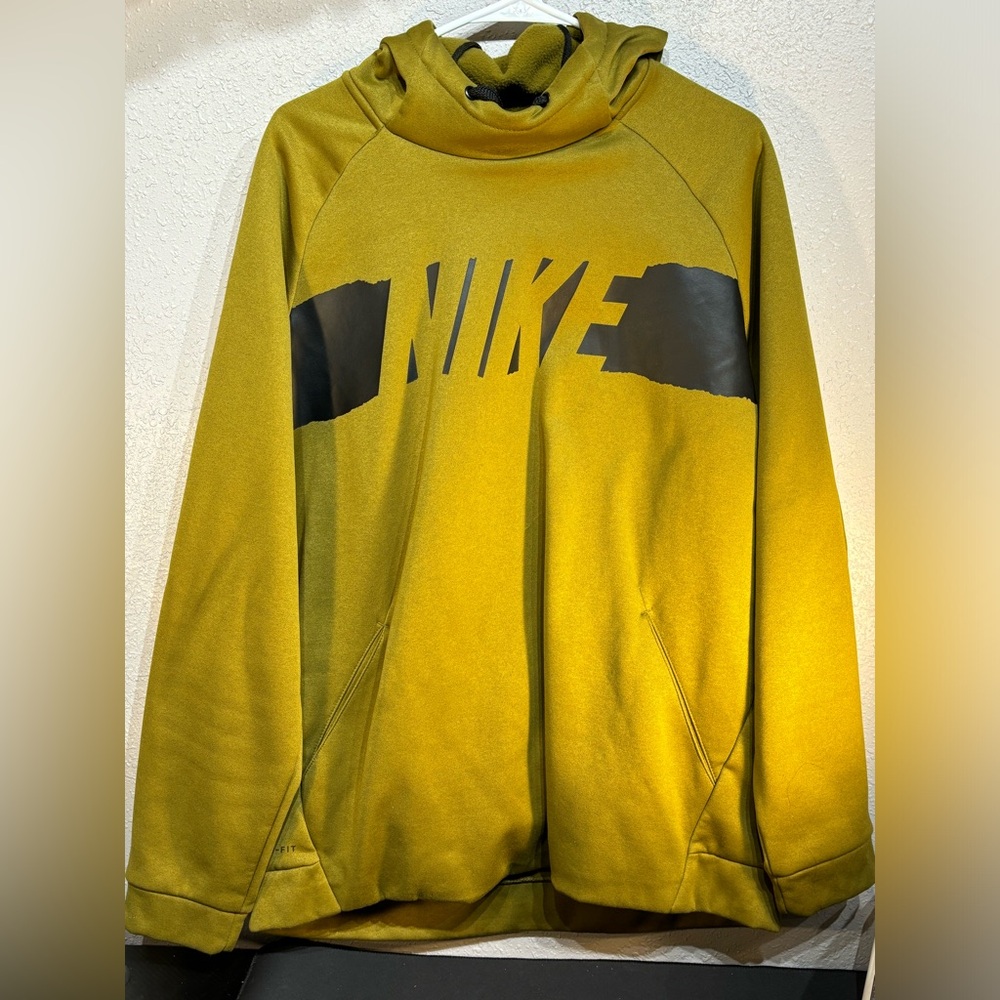 Men’s Nike hoodie
